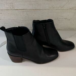 Lucky Brand black leather boots size 6.5